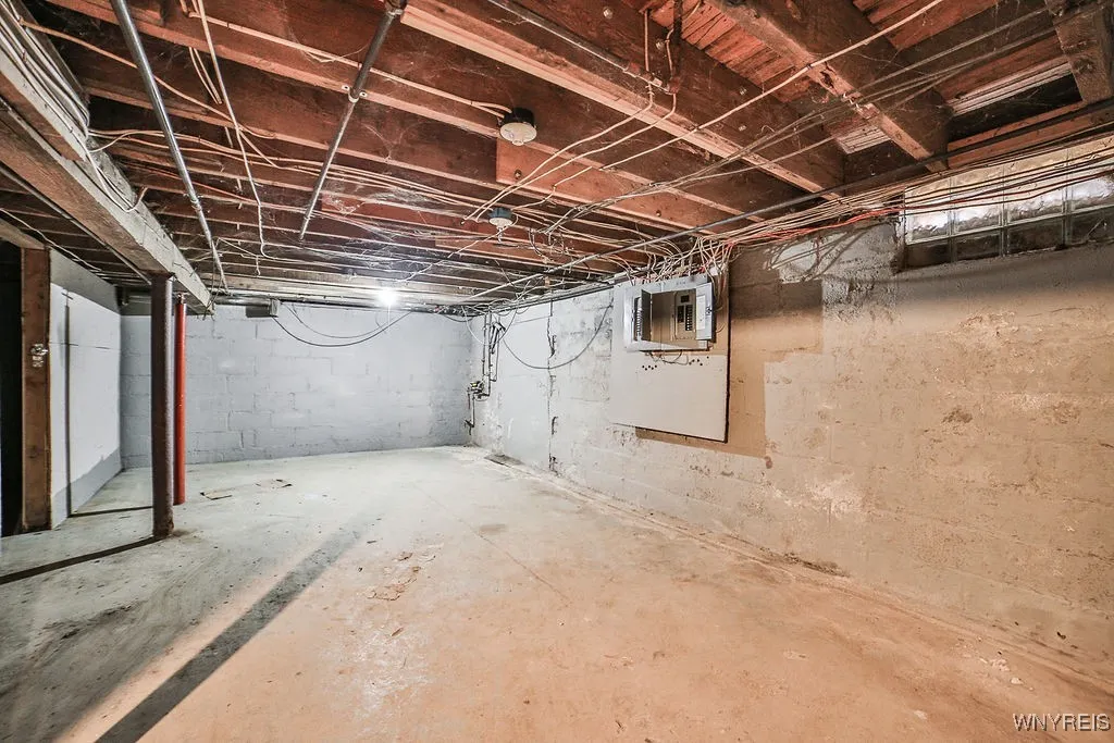 420 Willett Street, Buffalo, New York 14206, Buffalo, New York 14206, 8 Bedrooms Bedrooms, ,3 BathroomsBathrooms,Residential,Closed,420 Willett Street, Buffalo, New York 14206,0,B1588249
