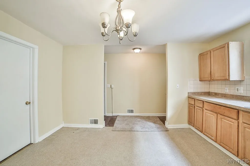 420 Willett Street, Buffalo, New York 14206, Buffalo, New York 14206, 8 Bedrooms Bedrooms, ,3 BathroomsBathrooms,Residential,Closed,420 Willett Street, Buffalo, New York 14206,0,B1588249