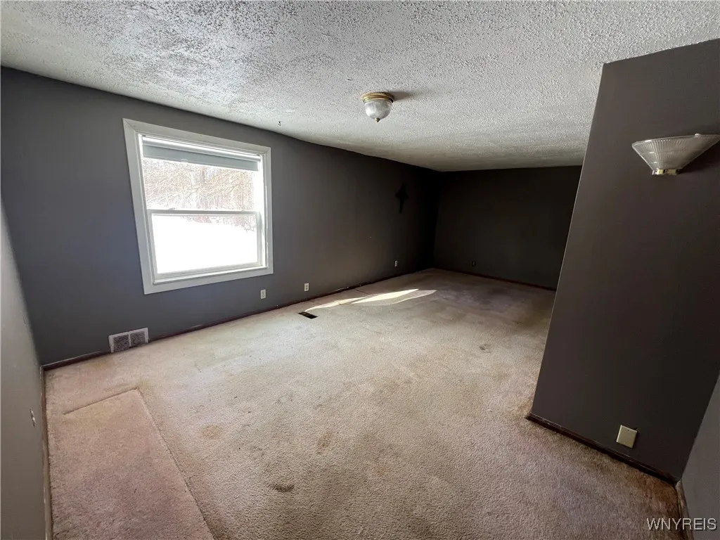 8610 Goodrich Road, Clarence, New York 14032, Clarence, New York 14032, 3 Bedrooms Bedrooms, 8 Rooms Rooms,2 BathroomsBathrooms,Residential,For Sale,8610 Goodrich Road, Clarence, New York 14032,B1588293