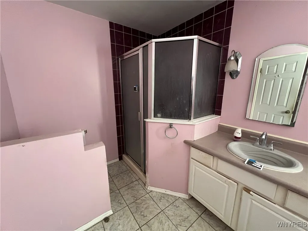 8610 Goodrich Road, Clarence, New York 14032, Clarence, New York 14032, 3 Bedrooms Bedrooms, 8 Rooms Rooms,2 BathroomsBathrooms,Residential,For Sale,8610 Goodrich Road, Clarence, New York 14032,B1588293
