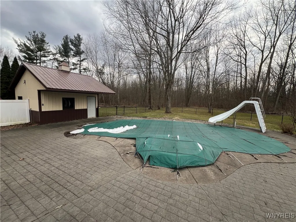 8610 Goodrich Road, Clarence, New York 14032, Clarence, New York 14032, 3 Bedrooms Bedrooms, 8 Rooms Rooms,2 BathroomsBathrooms,Residential,For Sale,8610 Goodrich Road, Clarence, New York 14032,B1588293