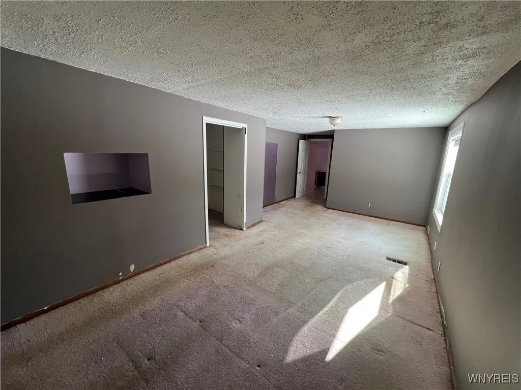 8610 Goodrich Road, Clarence, New York 14032, Clarence, New York 14032, 3 Bedrooms Bedrooms, 8 Rooms Rooms,2 BathroomsBathrooms,Residential,For Sale,8610 Goodrich Road, Clarence, New York 14032,B1588293