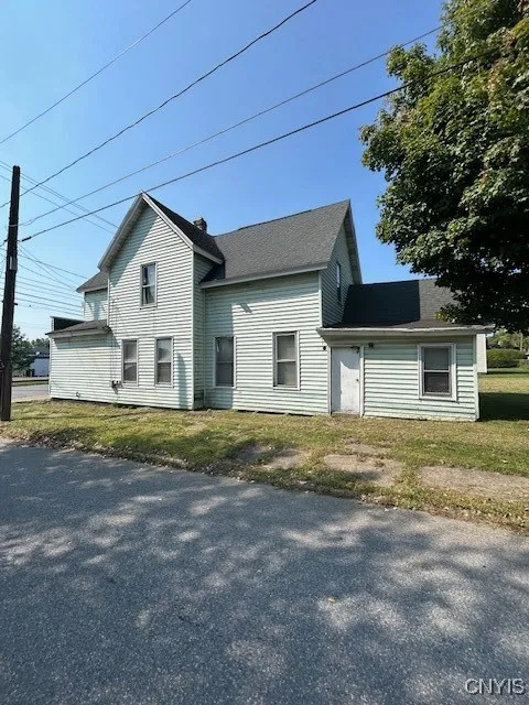 923 East Dominick Street, Rome-inside, New York 13, Rome, New York 13440, 5 Bedrooms Bedrooms, ,2 BathroomsBathrooms,Residential,Closed,923 East Dominick Street, Rome-inside, New York 13,0,S1588423