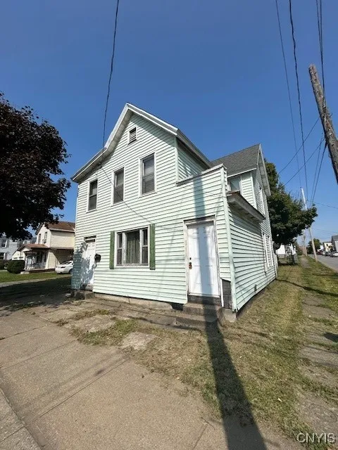 923 East Dominick Street, Rome-inside, New York 13, Rome, New York 13440, 5 Bedrooms Bedrooms, ,2 BathroomsBathrooms,Residential,Closed,923 East Dominick Street, Rome-inside, New York 13,0,S1588423