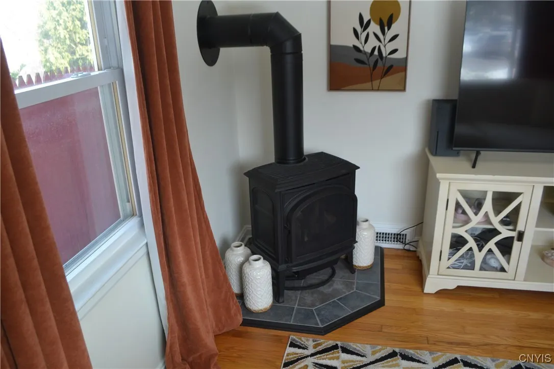 112 Male Avenue, Camillus, New York 13219, Camillus, New York 13219, 3 Bedrooms Bedrooms, 7 Rooms Rooms,1 BathroomBathrooms,Residential,Closed,112 Male Avenue, Camillus, New York 13219,0,S1588431