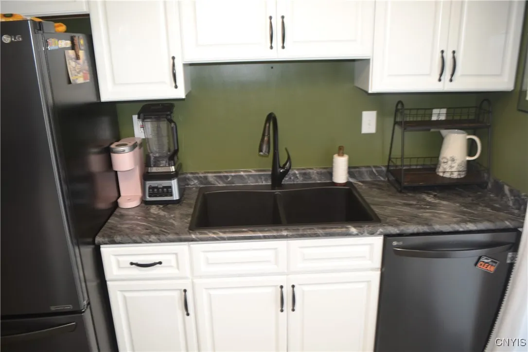 112 Male Avenue, Camillus, New York 13219, Camillus, New York 13219, 3 Bedrooms Bedrooms, 7 Rooms Rooms,1 BathroomBathrooms,Residential,Closed,112 Male Avenue, Camillus, New York 13219,0,S1588431