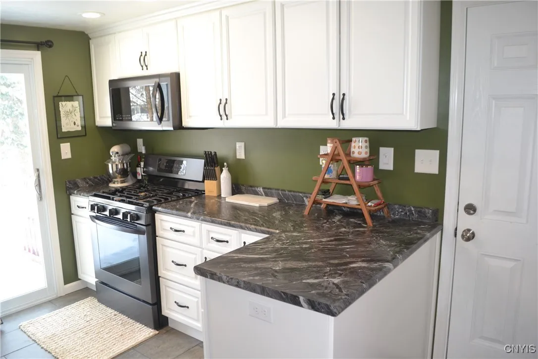 112 Male Avenue, Camillus, New York 13219, Camillus, New York 13219, 3 Bedrooms Bedrooms, 7 Rooms Rooms,1 BathroomBathrooms,Residential,Closed,112 Male Avenue, Camillus, New York 13219,0,S1588431