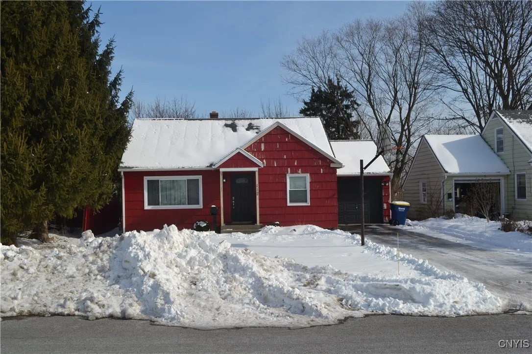 112 Male Avenue, Camillus, New York 13219, Camillus, New York 13219, 3 Bedrooms Bedrooms, 7 Rooms Rooms,1 BathroomBathrooms,Residential,Closed,112 Male Avenue, Camillus, New York 13219,0,S1588431