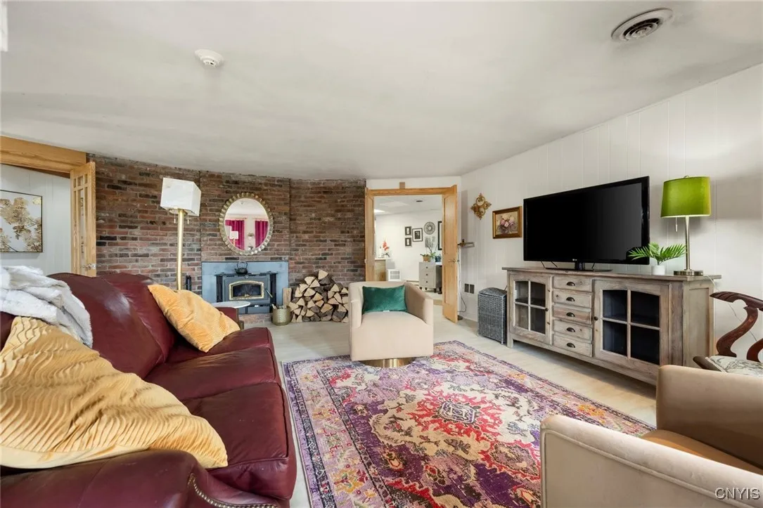 6021 Commane Road, Lafayette, New York 13084, Lafayette, New York 13084, 4 Bedrooms Bedrooms, 10 Rooms Rooms,3 BathroomsBathrooms,Residential,Closed,6021 Commane Road, Lafayette, New York 13084,0,S1588369