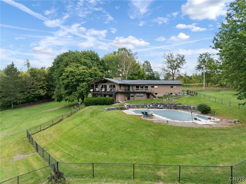 6021 Commane Road, Lafayette, New York 13084, Lafayette, New York 13084, 4 Bedrooms Bedrooms, 10 Rooms Rooms,3 BathroomsBathrooms,Residential,Closed,6021 Commane Road, Lafayette, New York 13084,0,S1588369