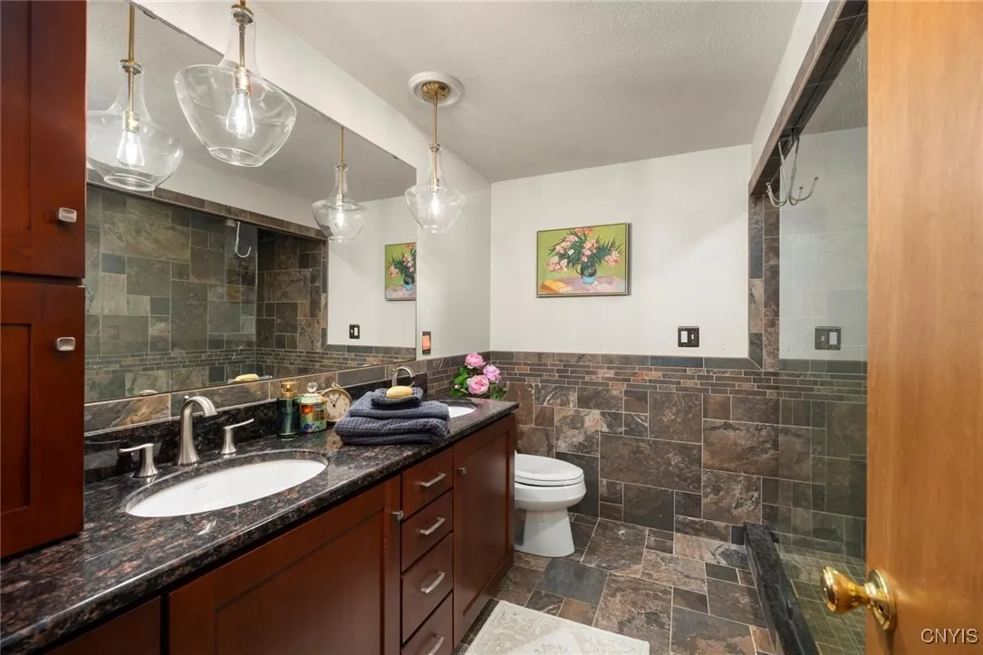 6021 Commane Road, Lafayette, New York 13084, Lafayette, New York 13084, 4 Bedrooms Bedrooms, 10 Rooms Rooms,3 BathroomsBathrooms,Residential,Closed,6021 Commane Road, Lafayette, New York 13084,0,S1588369