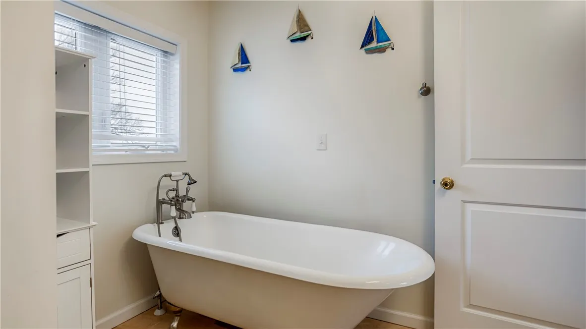 6059 Poplar Beach, Romulus, New York 14541, Romulus, New York 14541, 2 Bedrooms Bedrooms, 7 Rooms Rooms,3 BathroomsBathrooms,Residential,Closed,6059 Poplar Beach, Romulus, New York 14541,0,R1581450