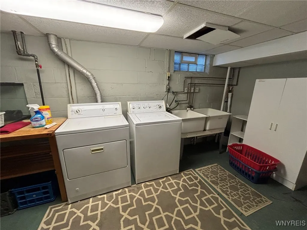 87 Brauncroft Lane, Amherst, New York 14226, Amherst, New York 14226, 3 Bedrooms Bedrooms, 7 Rooms Rooms,2 BathroomsBathrooms,Residential,Closed,87 Brauncroft Lane, Amherst, New York 14226,0,B1586083
