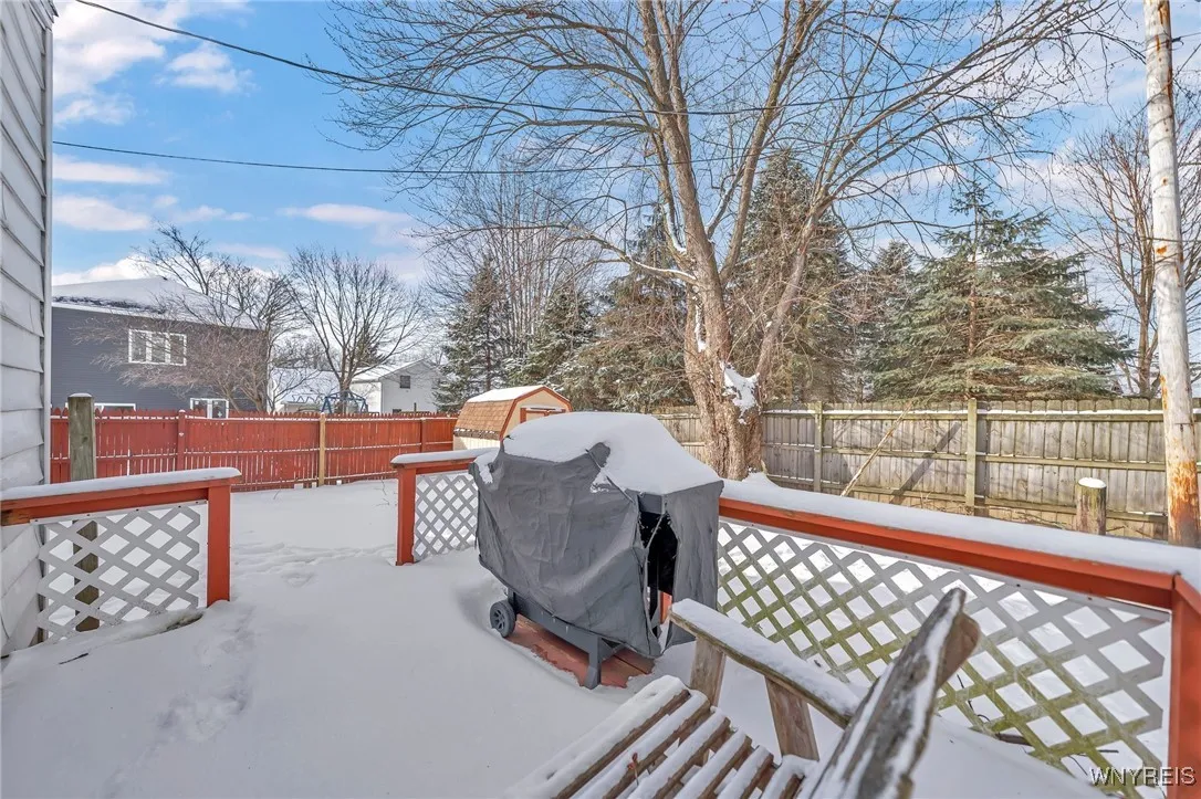 6 Fassett Avenue, Newstead, New York 14001, Newstead, New York 14001, 4 Bedrooms Bedrooms, 8 Rooms Rooms,1 BathroomBathrooms,Residential,Closed,6 Fassett Avenue, Newstead, New York 14001,0,B1587549
