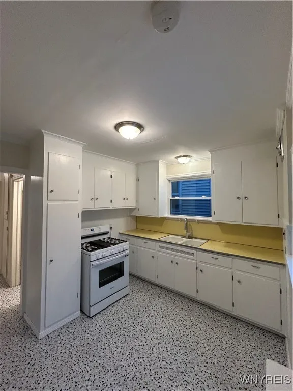 117 Herkimer Street, Buffalo, New York 14213, Buffalo, New York 14213, 3 Bedrooms Bedrooms, 6 Rooms Rooms,1 BathroomBathrooms,Residential Lease,Closed,117 Herkimer Street, Buffalo, New York 14213,0,B1588307