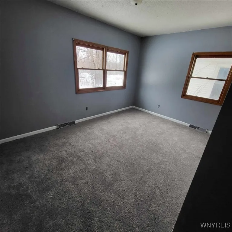 1010 Ontario Avenue, Niagara Falls, New York 14305, Niagara Falls, New York 14305, 4 Bedrooms Bedrooms, ,2 BathroomsBathrooms,Residential,Closed,1010 Ontario Avenue, Niagara Falls, New York 14305,0,B1588545