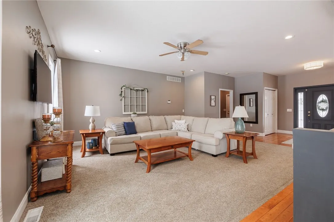 750 Red Fox Circle, Walworth, New York 14519, Walworth, New York 14519, 3 Bedrooms Bedrooms, 6 Rooms Rooms,2 BathroomsBathrooms,Residential,Closed,750 Red Fox Circle, Walworth, New York 14519,0,R1588088