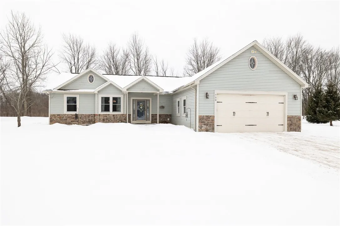 750 Red Fox Circle, Walworth, New York 14519, Walworth, New York 14519, 3 Bedrooms Bedrooms, 6 Rooms Rooms,2 BathroomsBathrooms,Residential,Closed,750 Red Fox Circle, Walworth, New York 14519,0,R1588088