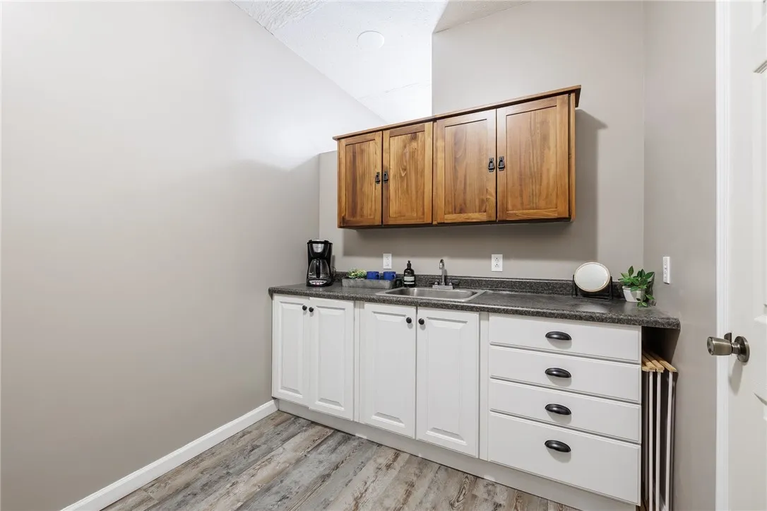 750 Red Fox Circle, Walworth, New York 14519, Walworth, New York 14519, 3 Bedrooms Bedrooms, 6 Rooms Rooms,2 BathroomsBathrooms,Residential,Closed,750 Red Fox Circle, Walworth, New York 14519,0,R1588088