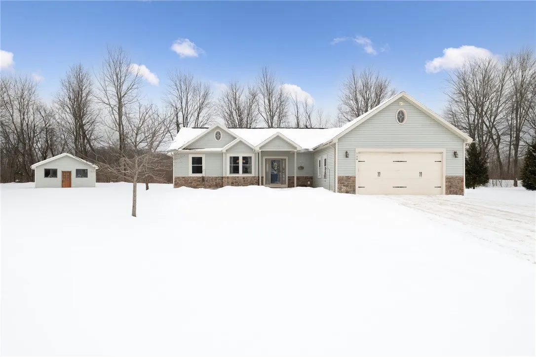 750 Red Fox Circle, Walworth, New York 14519, Walworth, New York 14519, 3 Bedrooms Bedrooms, 6 Rooms Rooms,2 BathroomsBathrooms,Residential,Closed,750 Red Fox Circle, Walworth, New York 14519,0,R1588088