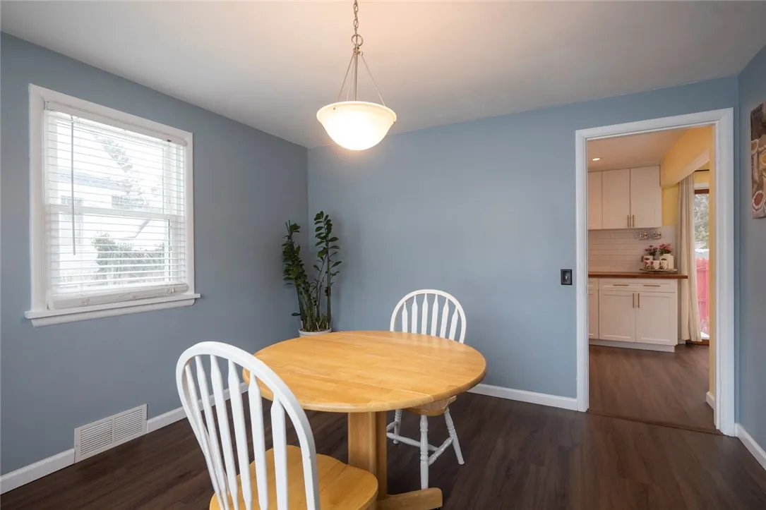 50 Pleasant Way, Irondequoit, New York 14622, Irondequoit, New York 14622, 3 Bedrooms Bedrooms, 6 Rooms Rooms,1 BathroomBathrooms,Residential,Closed,50 Pleasant Way, Irondequoit, New York 14622,0,R1587763