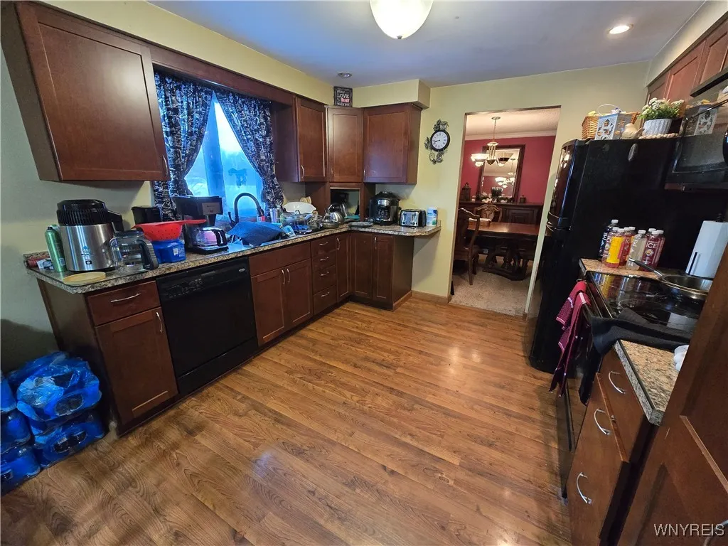3624 Harris Avenue, Wilson, New York 14131, Wilson, New York 14131, 4 Bedrooms Bedrooms, 10 Rooms Rooms,2 BathroomsBathrooms,Residential,Closed,3624 Harris Avenue, Wilson, New York 14131,0,B1588502