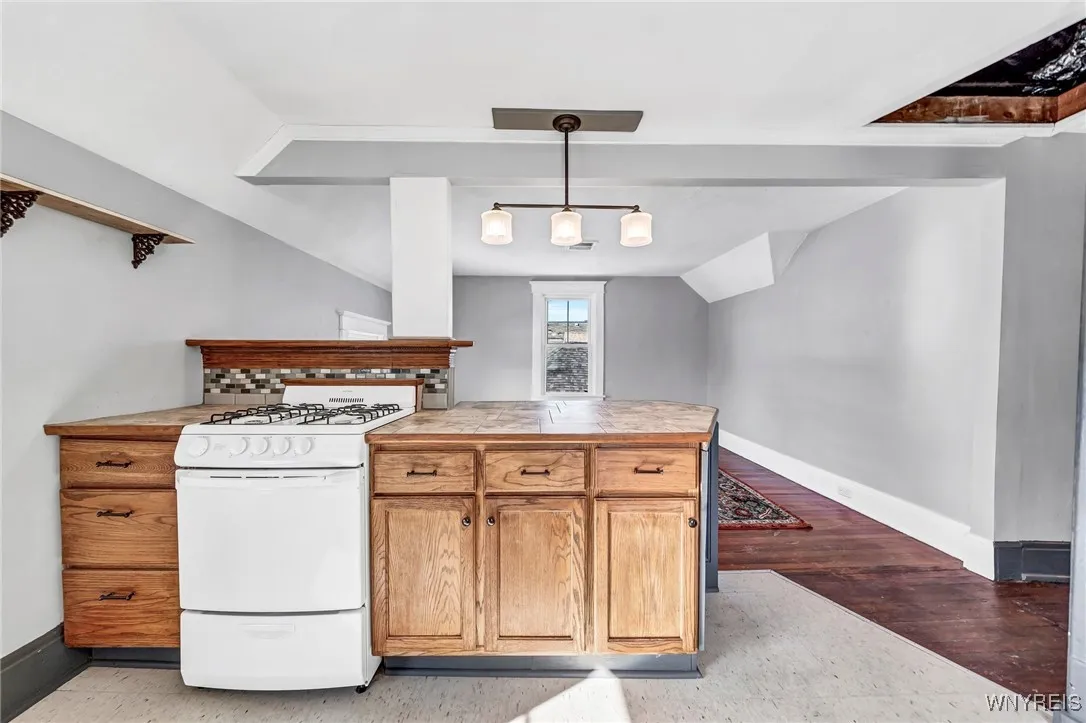 196 Franklin Street, Tonawanda-city, New York 1415, Tonawanda, New York 14150, 3 Bedrooms Bedrooms, ,2 BathroomsBathrooms,Residential,Closed,196 Franklin Street, Tonawanda-city, New York 1415,0,B1587762