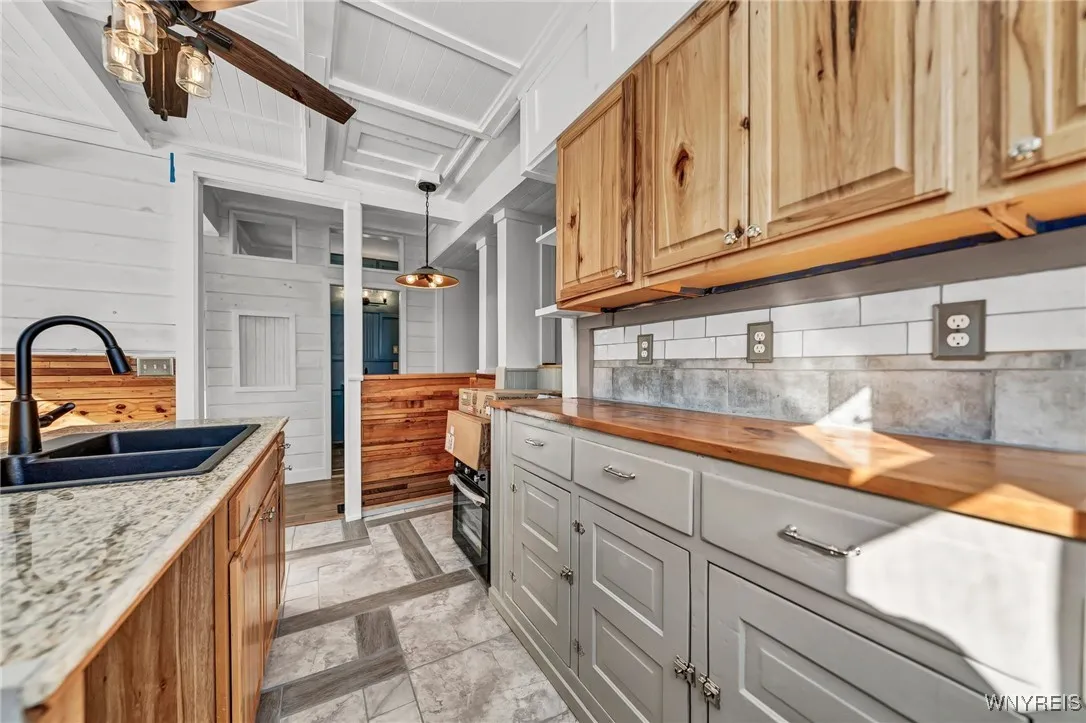 196 Franklin Street, Tonawanda-city, New York 1415, Tonawanda, New York 14150, 3 Bedrooms Bedrooms, ,2 BathroomsBathrooms,Residential,Closed,196 Franklin Street, Tonawanda-city, New York 1415,0,B1587762