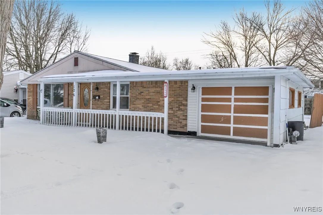 126 Burnside Drive, Tonawanda-town, New York 14150, Tonawanda, New York 14150, 4 Bedrooms Bedrooms, 9 Rooms Rooms,1 BathroomBathrooms,Residential,Closed,126 Burnside Drive, Tonawanda-town, New York 14150,0,B1587789