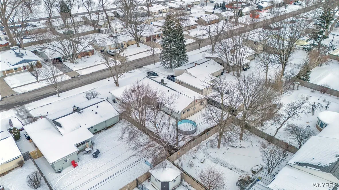 126 Burnside Drive, Tonawanda-town, New York 14150, Tonawanda, New York 14150, 4 Bedrooms Bedrooms, 9 Rooms Rooms,1 BathroomBathrooms,Residential,Closed,126 Burnside Drive, Tonawanda-town, New York 14150,0,B1587789