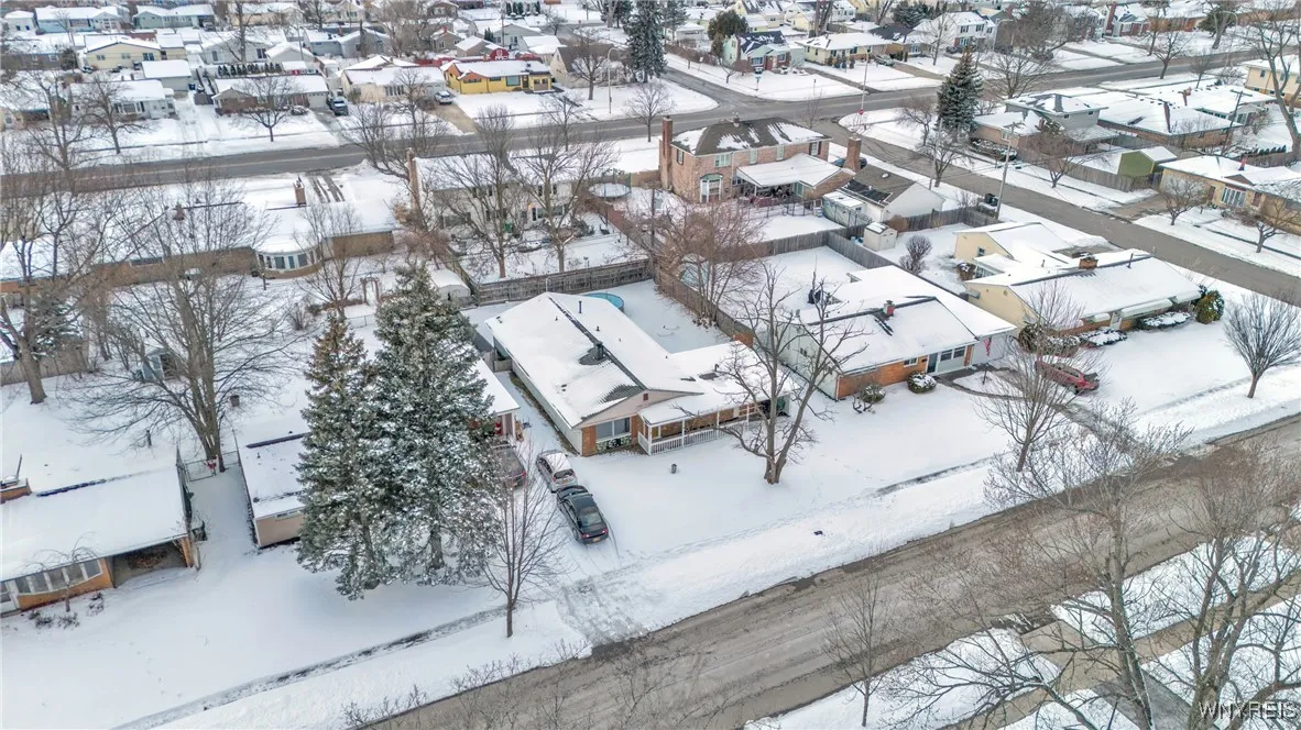 126 Burnside Drive, Tonawanda-town, New York 14150, Tonawanda, New York 14150, 4 Bedrooms Bedrooms, 9 Rooms Rooms,1 BathroomBathrooms,Residential,Closed,126 Burnside Drive, Tonawanda-town, New York 14150,0,B1587789