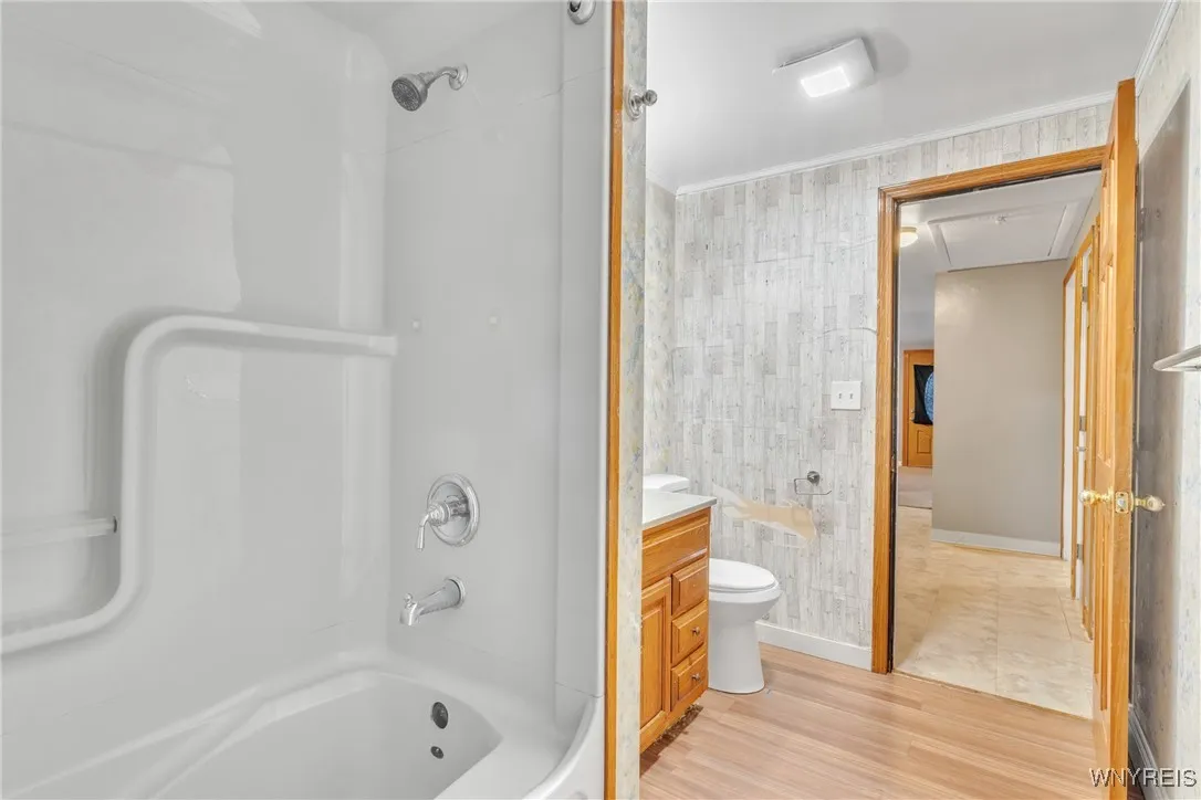 126 Burnside Drive, Tonawanda-town, New York 14150, Tonawanda, New York 14150, 4 Bedrooms Bedrooms, 9 Rooms Rooms,1 BathroomBathrooms,Residential,Closed,126 Burnside Drive, Tonawanda-town, New York 14150,0,B1587789