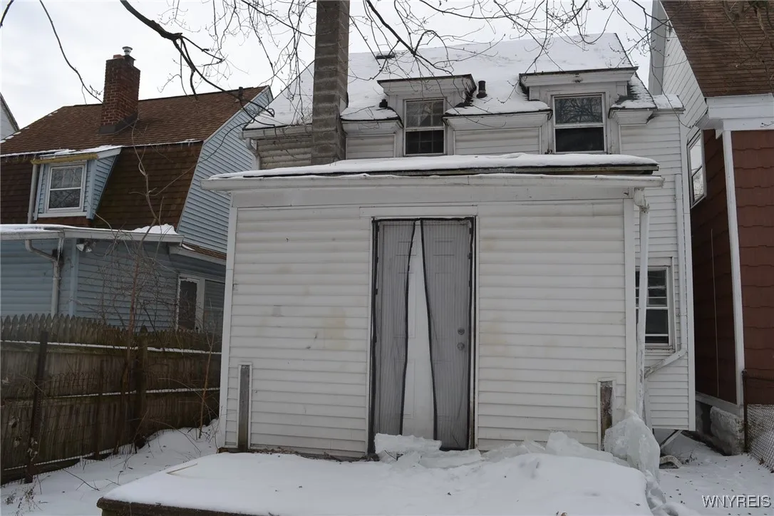 84 Gallatin Avenue, Buffalo, New York 14207, Buffalo, New York 14207, 3 Bedrooms Bedrooms, 7 Rooms Rooms,1 BathroomBathrooms,Residential,Closed,84 Gallatin Avenue, Buffalo, New York 14207,0,B1588605