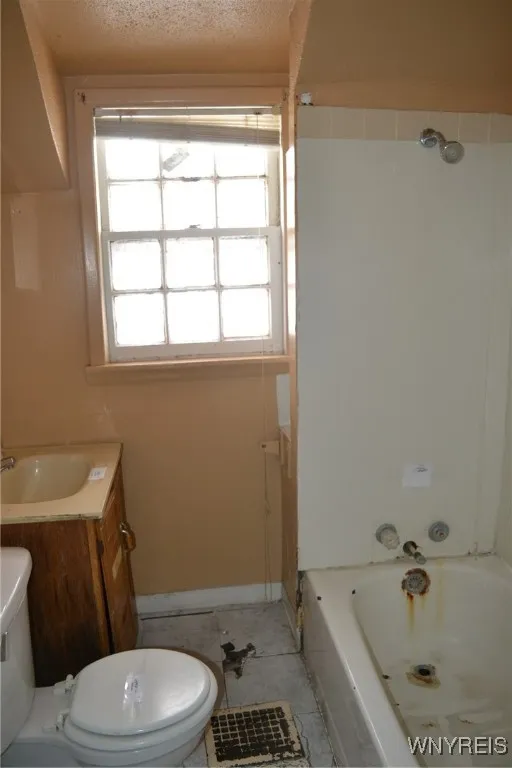 84 Gallatin Avenue, Buffalo, New York 14207, Buffalo, New York 14207, 3 Bedrooms Bedrooms, 7 Rooms Rooms,1 BathroomBathrooms,Residential,Closed,84 Gallatin Avenue, Buffalo, New York 14207,0,B1588605