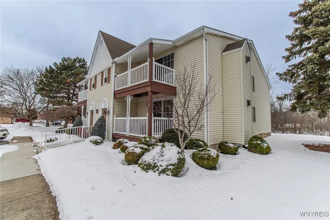 400 West Avenue A4, West Seneca, New York 14224, West Seneca, New York 14224, 2 Bedrooms Bedrooms, 5 Rooms Rooms,2 BathroomsBathrooms,Residential,Closed,400 West Avenue A4, West Seneca, New York 14224,0,B1588415
