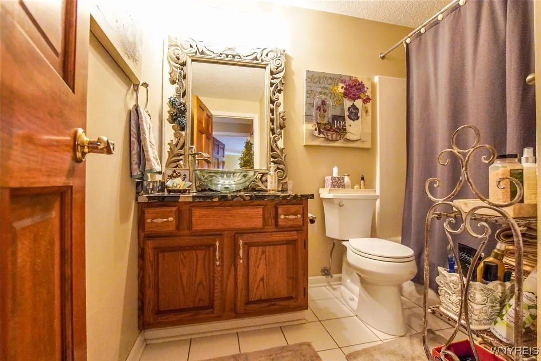 400 West Avenue A4, West Seneca, New York 14224, West Seneca, New York 14224, 2 Bedrooms Bedrooms, 5 Rooms Rooms,2 BathroomsBathrooms,Residential,Closed,400 West Avenue A4, West Seneca, New York 14224,0,B1588415