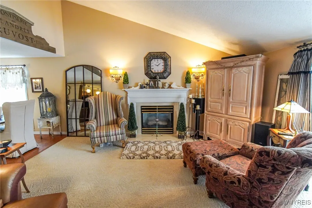 400 West Avenue A4, West Seneca, New York 14224, West Seneca, New York 14224, 2 Bedrooms Bedrooms, 5 Rooms Rooms,2 BathroomsBathrooms,Residential,Closed,400 West Avenue A4, West Seneca, New York 14224,0,B1588415