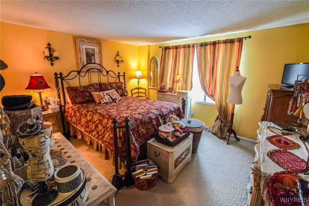 400 West Avenue A4, West Seneca, New York 14224, West Seneca, New York 14224, 2 Bedrooms Bedrooms, 5 Rooms Rooms,2 BathroomsBathrooms,Residential,Closed,400 West Avenue A4, West Seneca, New York 14224,0,B1588415