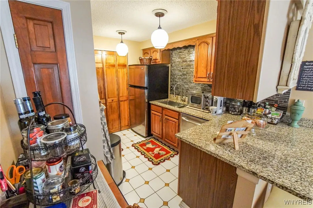 400 West Avenue A4, West Seneca, New York 14224, West Seneca, New York 14224, 2 Bedrooms Bedrooms, 5 Rooms Rooms,2 BathroomsBathrooms,Residential,Closed,400 West Avenue A4, West Seneca, New York 14224,0,B1588415