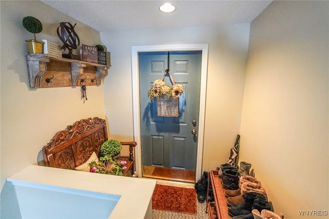 400 West Avenue A4, West Seneca, New York 14224, West Seneca, New York 14224, 2 Bedrooms Bedrooms, 5 Rooms Rooms,2 BathroomsBathrooms,Residential,Closed,400 West Avenue A4, West Seneca, New York 14224,0,B1588415