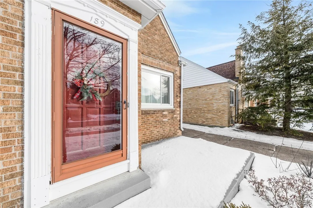 189 Fenton Street, Buffalo, New York 14206, Buffalo, New York 14206, 3 Bedrooms Bedrooms, 6 Rooms Rooms,1 BathroomBathrooms,Residential,Closed,189 Fenton Street, Buffalo, New York 14206,0,B1588350