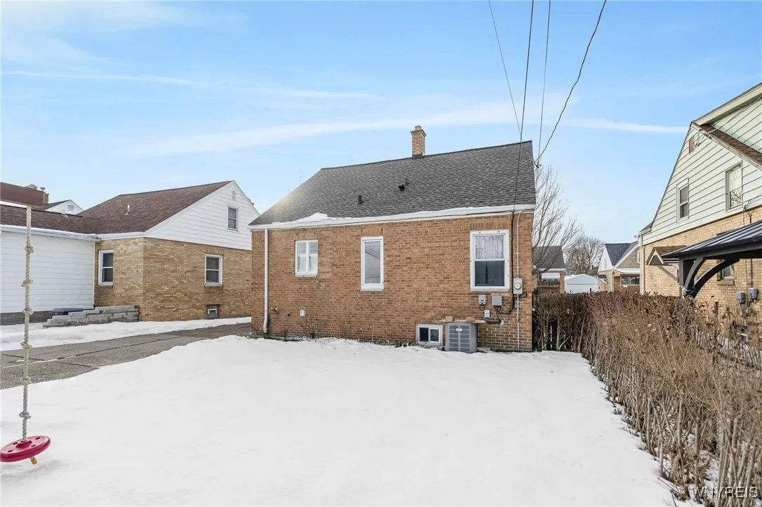 189 Fenton Street, Buffalo, New York 14206, Buffalo, New York 14206, 3 Bedrooms Bedrooms, 6 Rooms Rooms,1 BathroomBathrooms,Residential,Closed,189 Fenton Street, Buffalo, New York 14206,0,B1588350