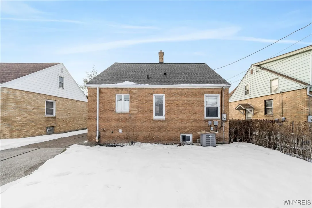 189 Fenton Street, Buffalo, New York 14206, Buffalo, New York 14206, 3 Bedrooms Bedrooms, 6 Rooms Rooms,1 BathroomBathrooms,Residential,Closed,189 Fenton Street, Buffalo, New York 14206,0,B1588350
