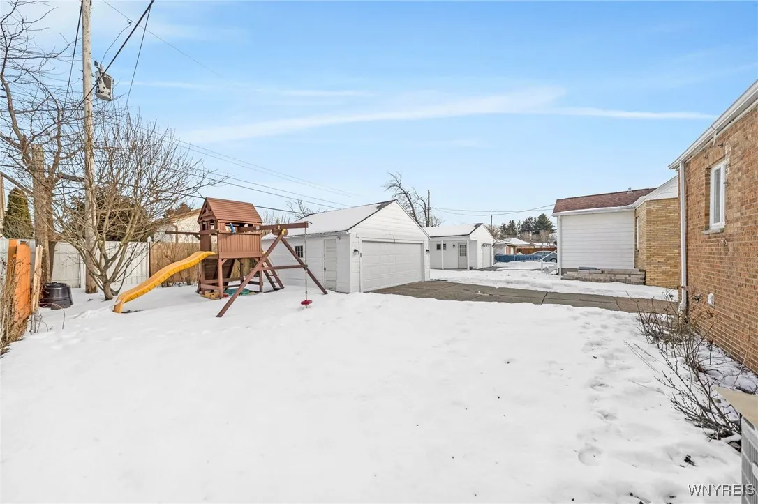 189 Fenton Street, Buffalo, New York 14206, Buffalo, New York 14206, 3 Bedrooms Bedrooms, 6 Rooms Rooms,1 BathroomBathrooms,Residential,Closed,189 Fenton Street, Buffalo, New York 14206,0,B1588350