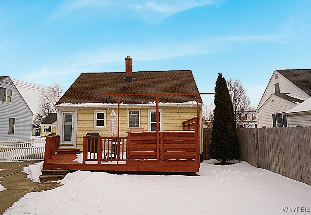 28 Clarence Harder Drive, Tonawanda-city, New York, Tonawanda, New York 14150, 3 Bedrooms Bedrooms, 5 Rooms Rooms,2 BathroomsBathrooms,Residential,Closed,28 Clarence Harder Drive, Tonawanda-city, New York,0,B1588634