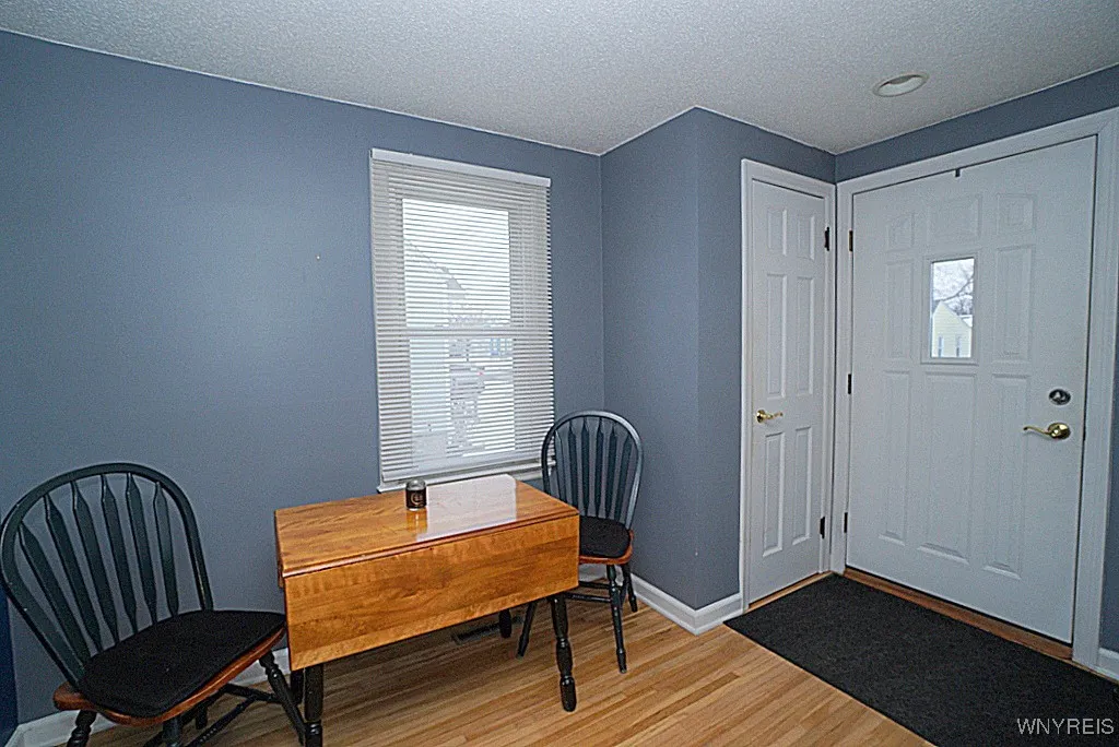 28 Clarence Harder Drive, Tonawanda-city, New York, Tonawanda, New York 14150, 3 Bedrooms Bedrooms, 5 Rooms Rooms,2 BathroomsBathrooms,Residential,Closed,28 Clarence Harder Drive, Tonawanda-city, New York,0,B1588634