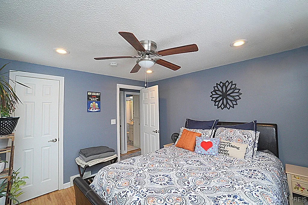 28 Clarence Harder Drive, Tonawanda-city, New York, Tonawanda, New York 14150, 3 Bedrooms Bedrooms, 5 Rooms Rooms,2 BathroomsBathrooms,Residential,Closed,28 Clarence Harder Drive, Tonawanda-city, New York,0,B1588634