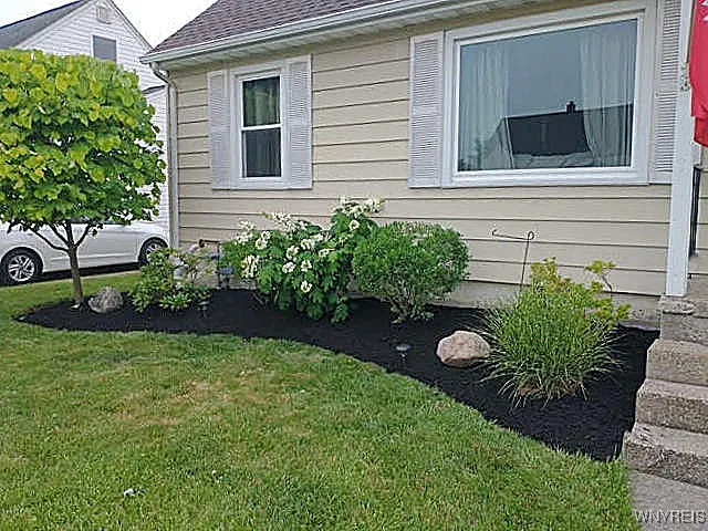 28 Clarence Harder Drive, Tonawanda-city, New York, Tonawanda, New York 14150, 3 Bedrooms Bedrooms, 5 Rooms Rooms,2 BathroomsBathrooms,Residential,Closed,28 Clarence Harder Drive, Tonawanda-city, New York,0,B1588634