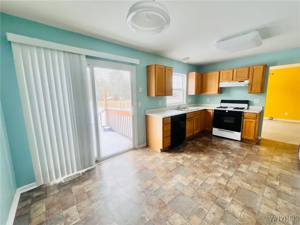 1545 Evergreen Drive, Hamburg, New York 14085, Hamburg, New York 14085, 3 Bedrooms Bedrooms, 6 Rooms Rooms,1 BathroomBathrooms,Residential,Closed,1545 Evergreen Drive, Hamburg, New York 14085,0,B1588661