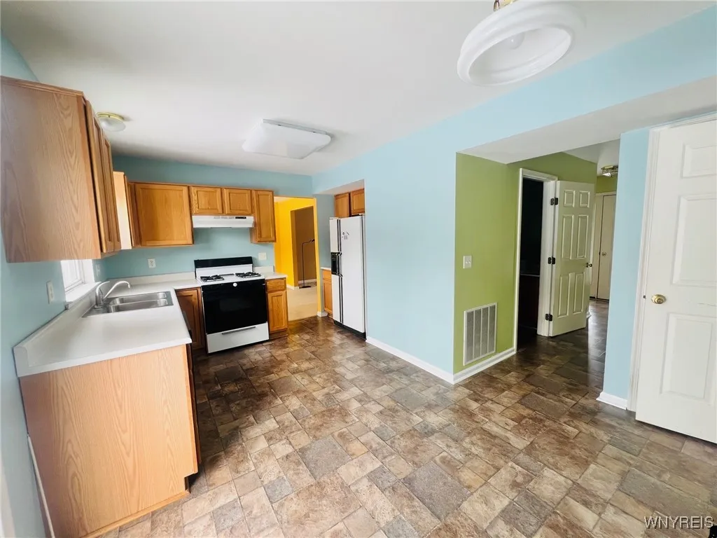 1545 Evergreen Drive, Hamburg, New York 14085, Hamburg, New York 14085, 3 Bedrooms Bedrooms, 6 Rooms Rooms,1 BathroomBathrooms,Residential,Closed,1545 Evergreen Drive, Hamburg, New York 14085,0,B1588661